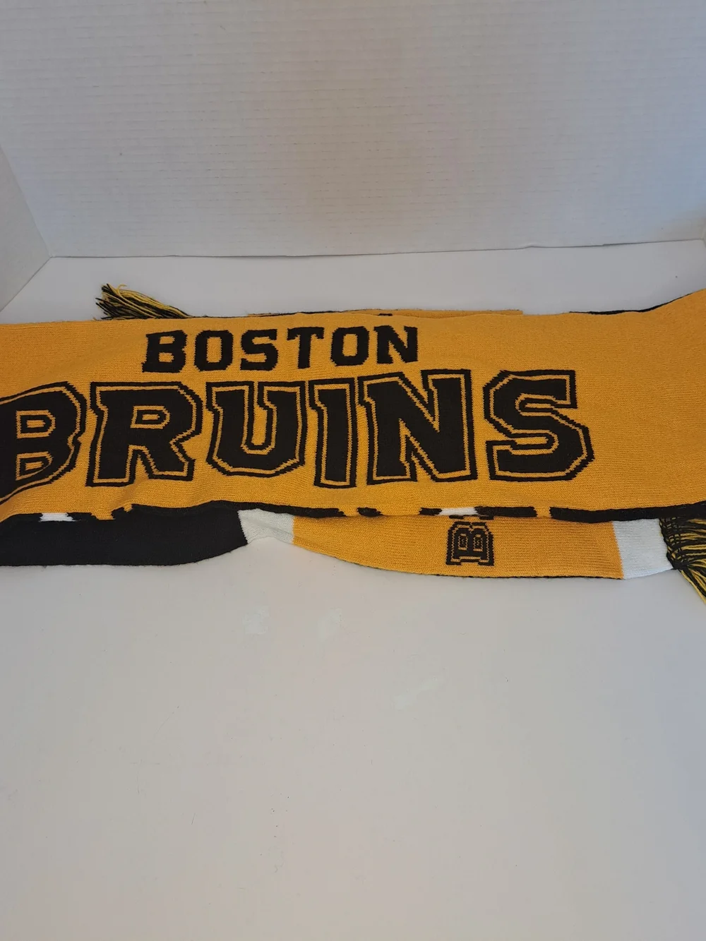 Boston Bruins Scarf NHL Hockey Official Team logo by FOCO, 62